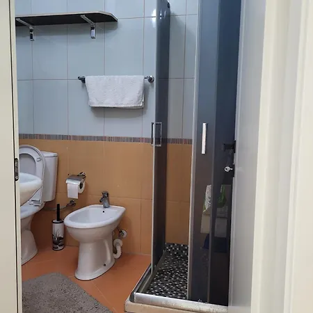 Alex's 2 Apartment